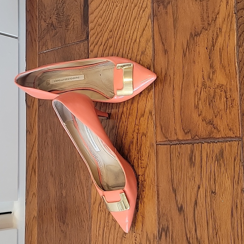 Diane von Furstenberg kitten heels